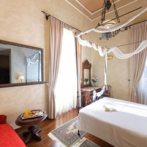 Διαμονή στο 4* Nafsimedon Hotel στο Ναύπλιο και ζήστε την αρχοντιά ενός αυθεντικού νεοκλασικού μεγάρου του 19ου αιώνα!